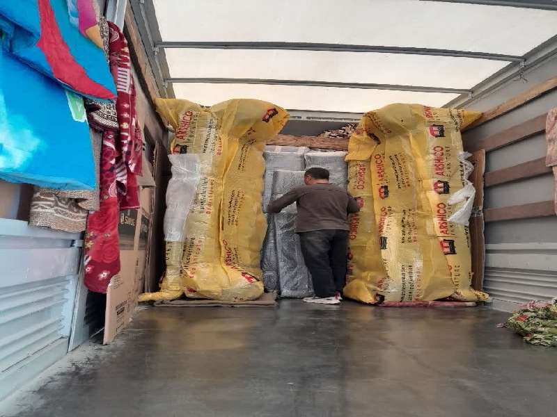 خودروهای مخصوص حمل اثاث منزل با پتو و ضربه گیر